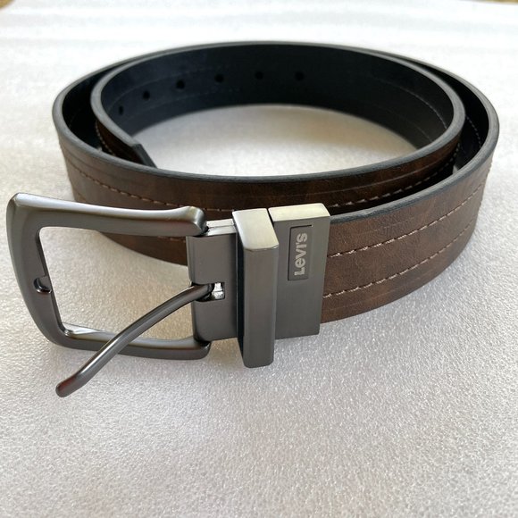Levi's Gunmetal Buckle Leather Belt - Picture 1 of 6